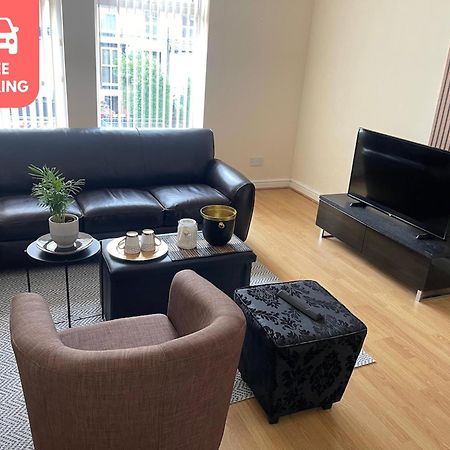 Stylish 1-Bed Apt - Sleeps 4 - Parking - Wifi Manchester Kültér fotó