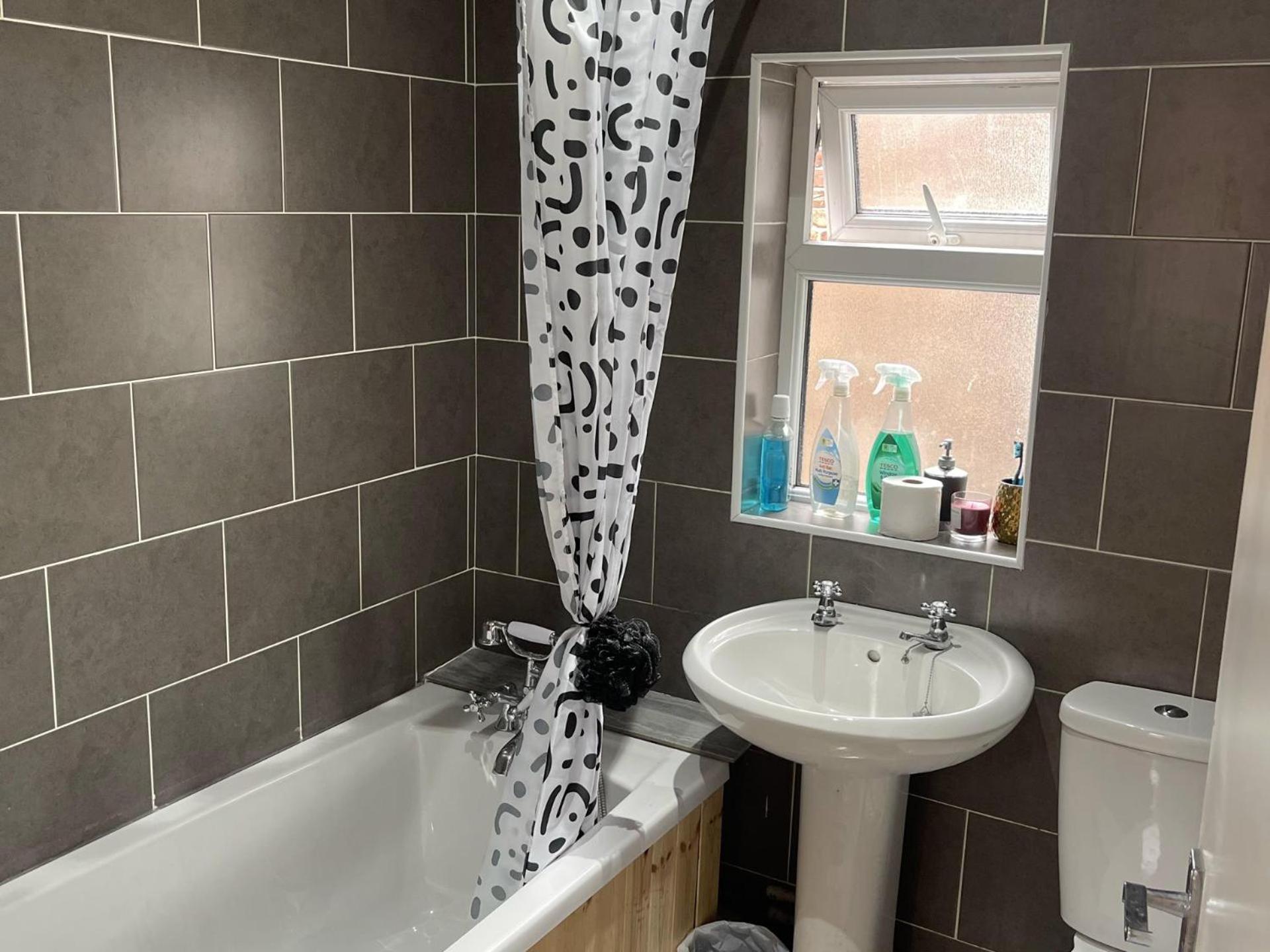 Stylish 1-Bed Apt - Sleeps 4 - Parking - Wifi Manchester Kültér fotó