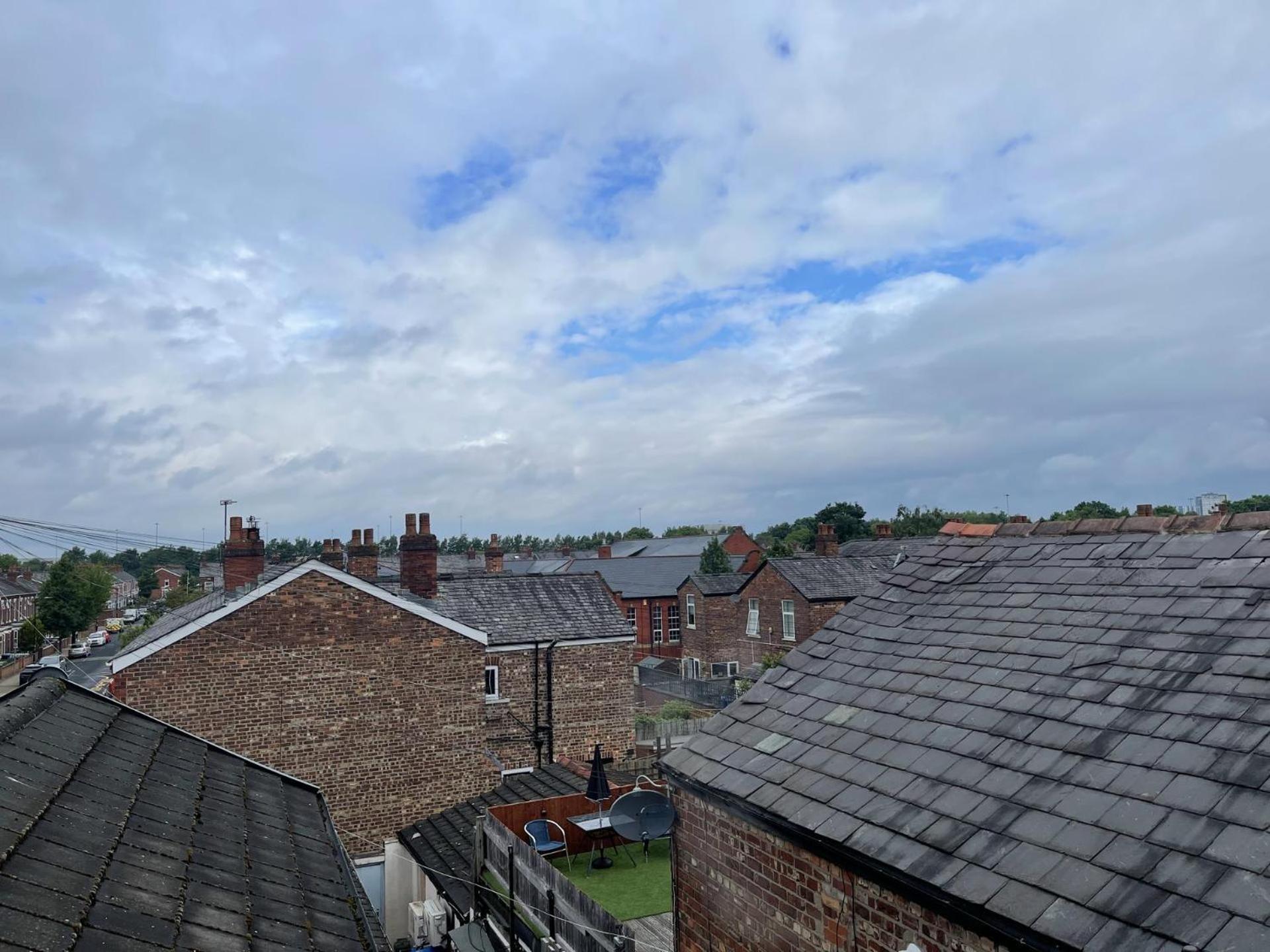 Stylish 1-Bed Apt - Sleeps 4 - Parking - Wifi Manchester Kültér fotó